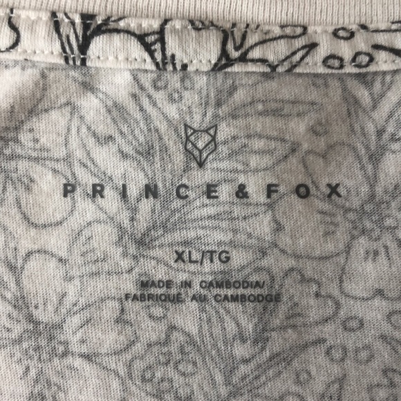 Prince & Fox black outlined flowers size XL top - Picture 4 of 5